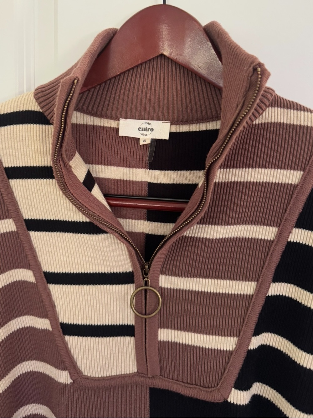 Entro Colorblock Stripe Ribbed 3/4 Zip Sweater - Picture 4 of 13